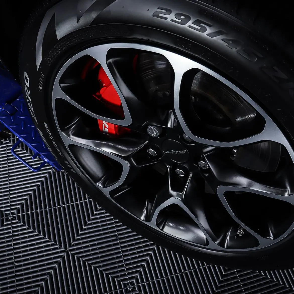 CarPro Perl Kunststoff- & Gummipflege 1L
